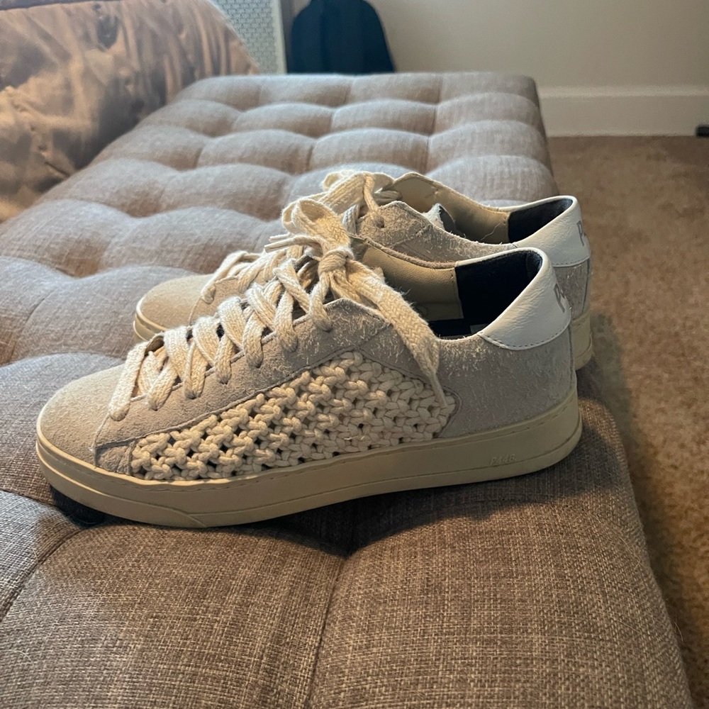 P448 sneakers like new. Size 7.5 (eu38)